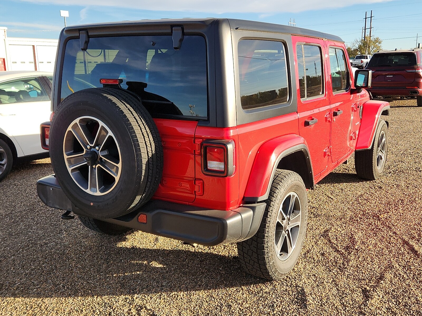 2023 Jeep Wrangler Sahara photo 3