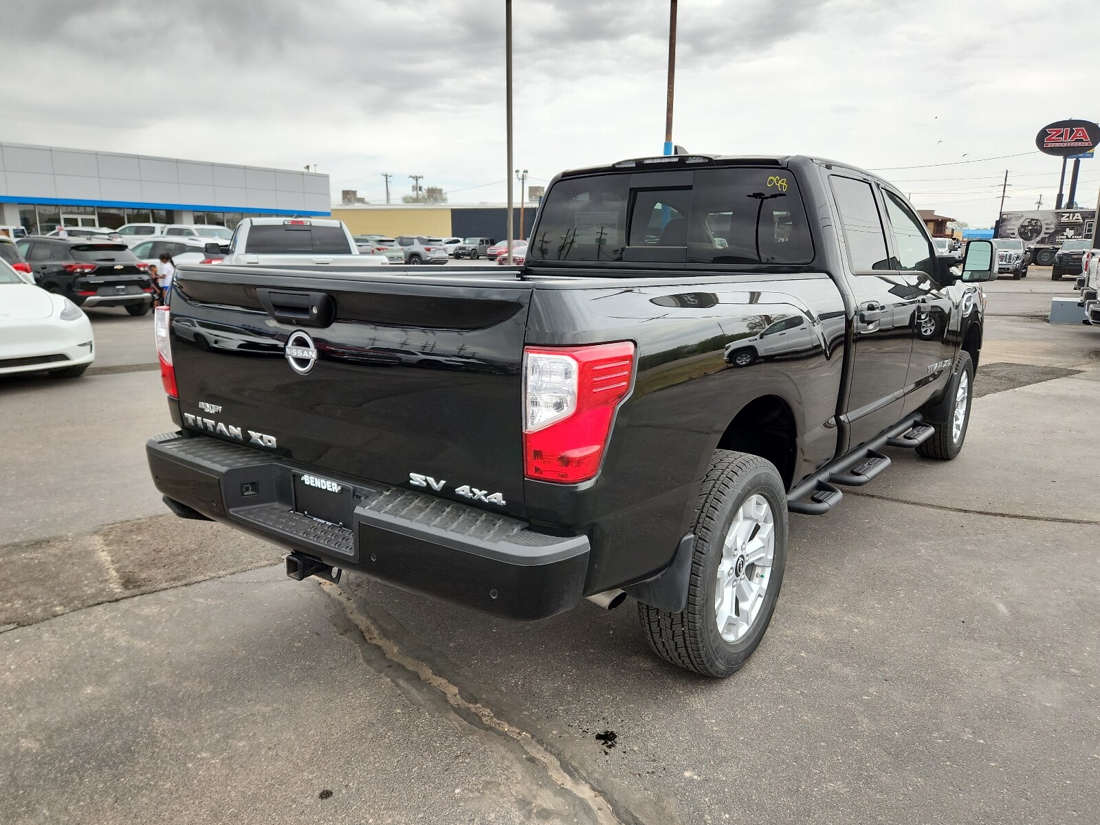 2024 Nissan Titan SV photo 4