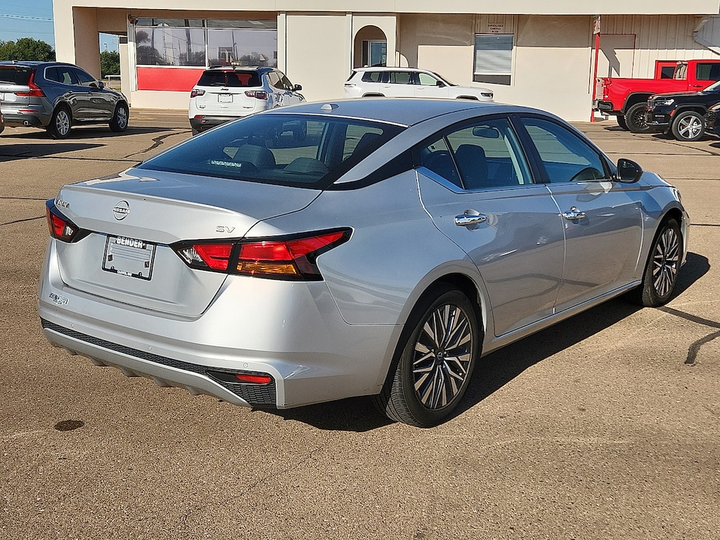 Used 2024 Nissan Altima 2.5 SV Sedan