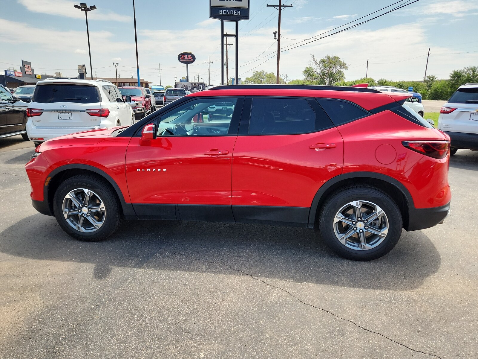 2023 Chevrolet Blazer 3LT photo 2