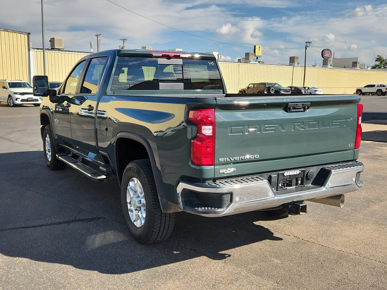 2025 Chevrolet Silverado 2500HD LT photo 3