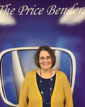 Staff member Lashanna Hovey from 3e862d4f0adb