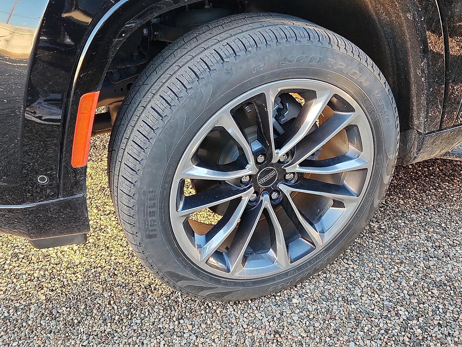 2024 Jeep Wagoneer Series II photo 2