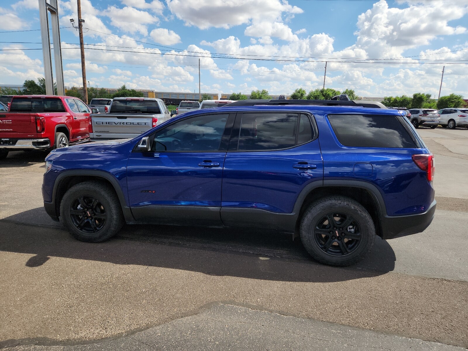 2023 Gmc Acadia AT4 photo 2