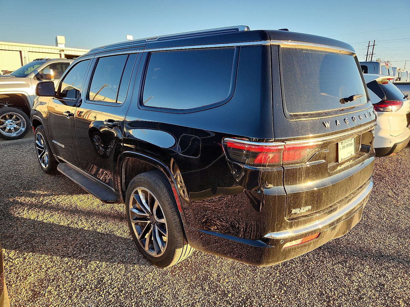 2024 Jeep Wagoneer Series II photo 3