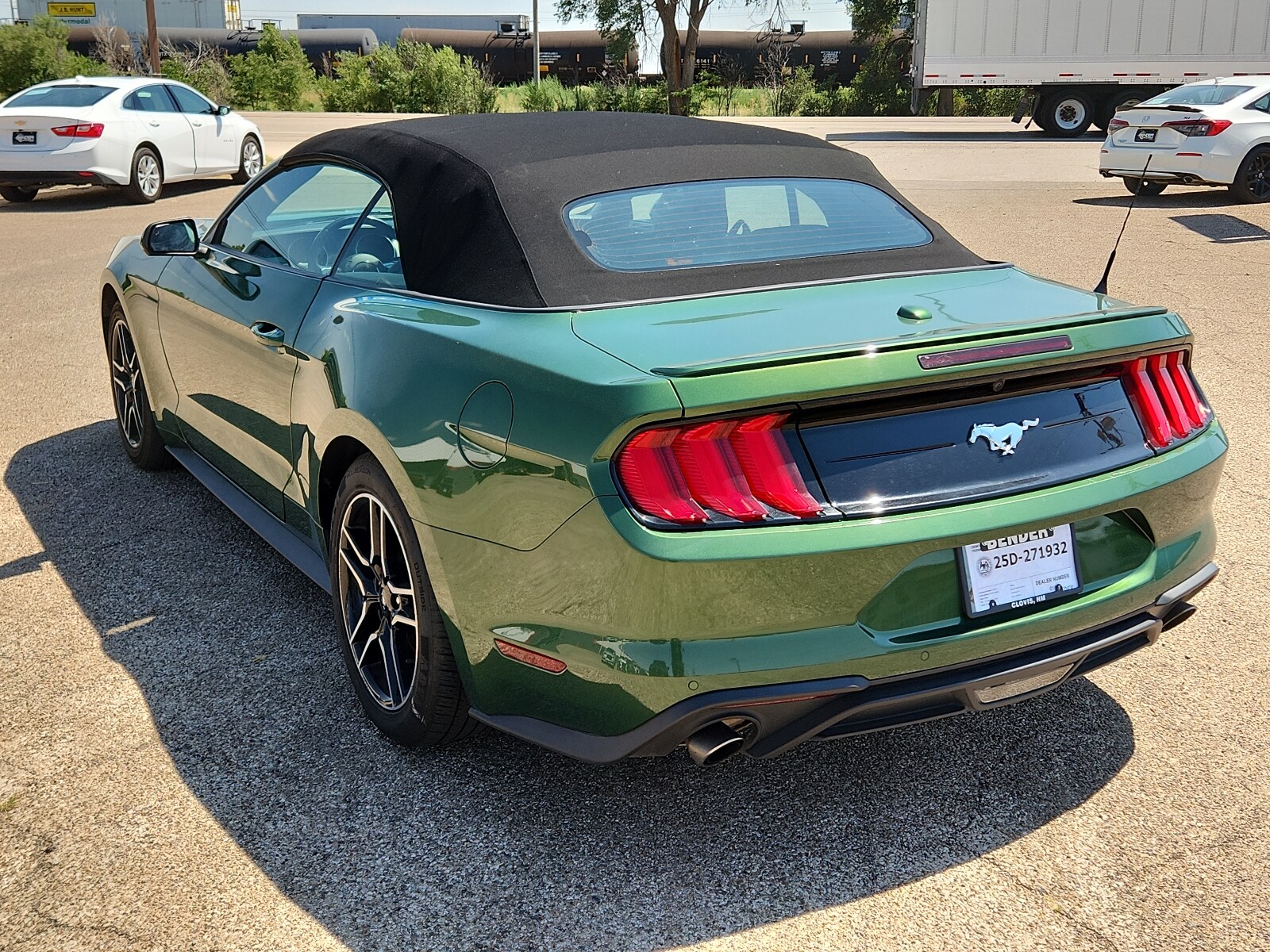 2023 Ford Mustang Convertible photo 3