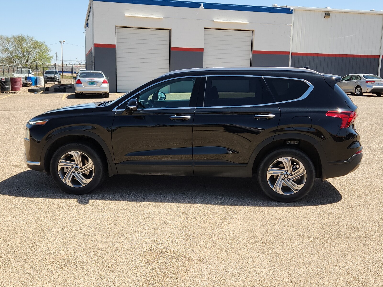 2023 Hyundai Santa Fe SEL photo 2