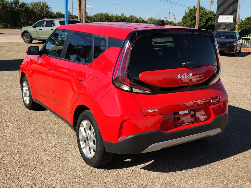 Used 2023 Kia Soul LX Hatchback