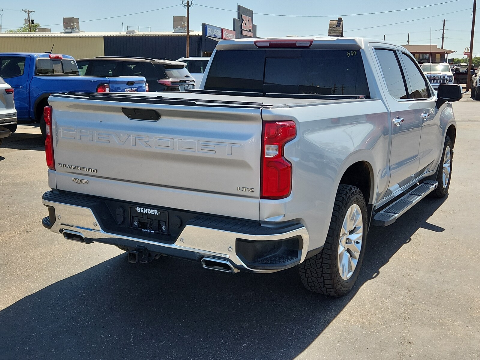 2022 Chevrolet Silverado 1500 LTZ photo 4