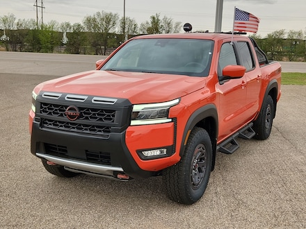 2025 Nissan Frontier PRO-4X Truck Crew Cab