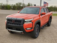 2025 Nissan Frontier PRO-4X Truck Crew Cab
