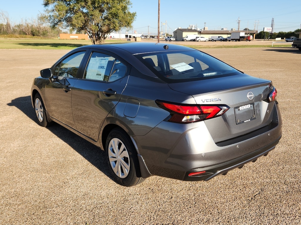 New 2025 Nissan Versa 1.6 S Sedan