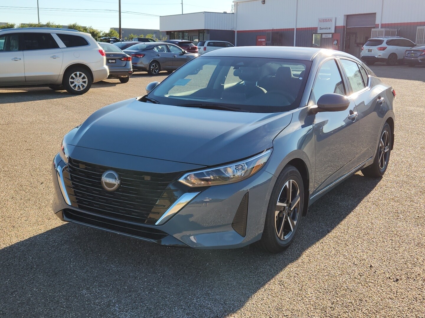 2025 Nissan Sentra SV's photo