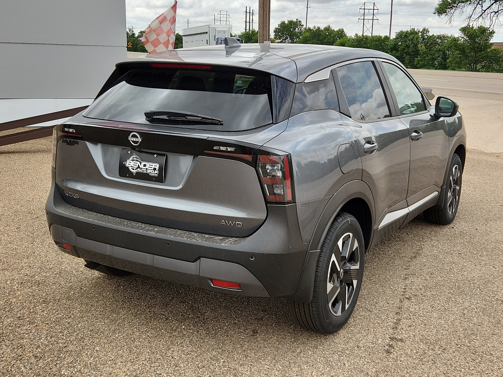 2025 Nissan Kicks SV AWD - Photo 4