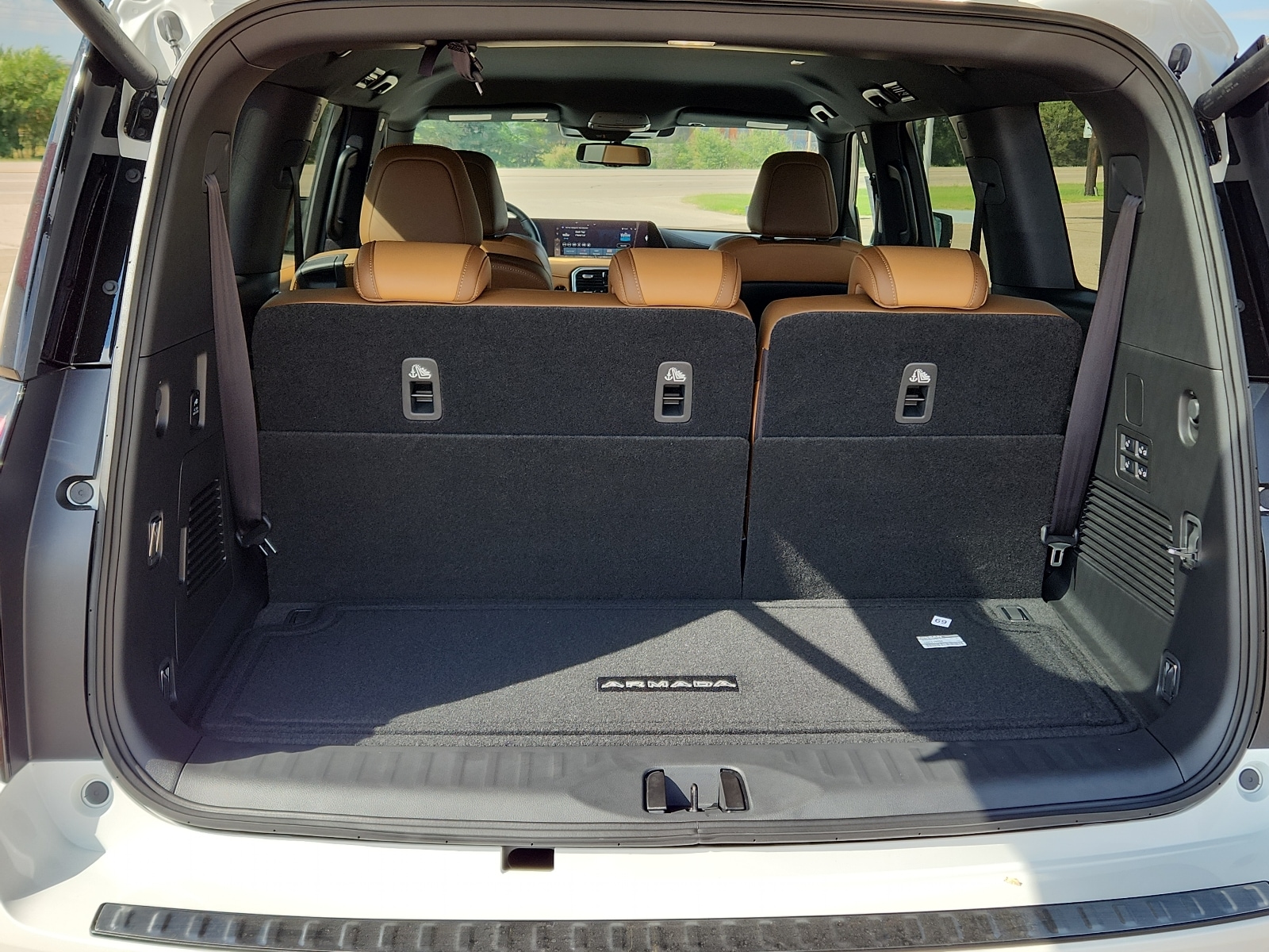 2026 Nissan Armada SL - Photo 8