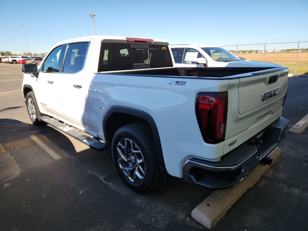 Used 2022 GMC Sierra 1500 SLT Truck Crew Cab
