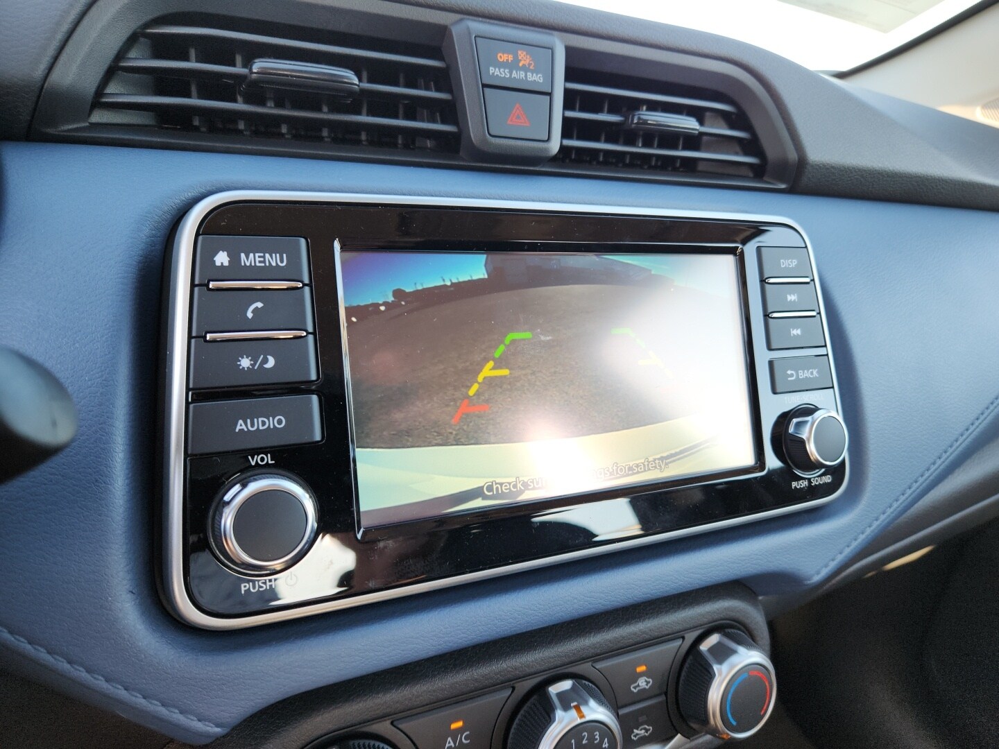 2025 Nissan Versa Sedan SV - Photo 13