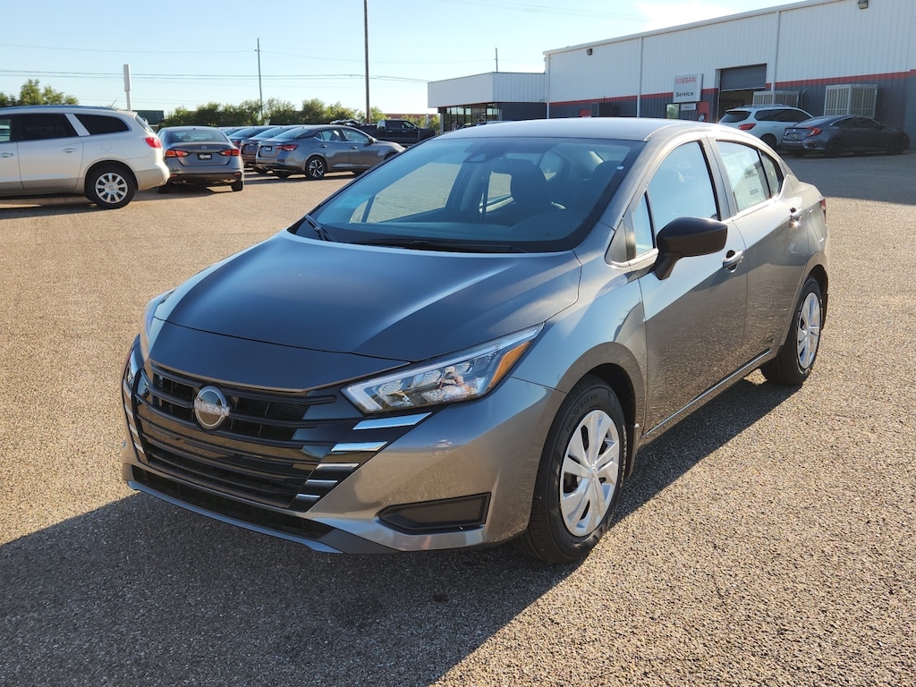 New 2025 Nissan Versa 1.6 S Sedan