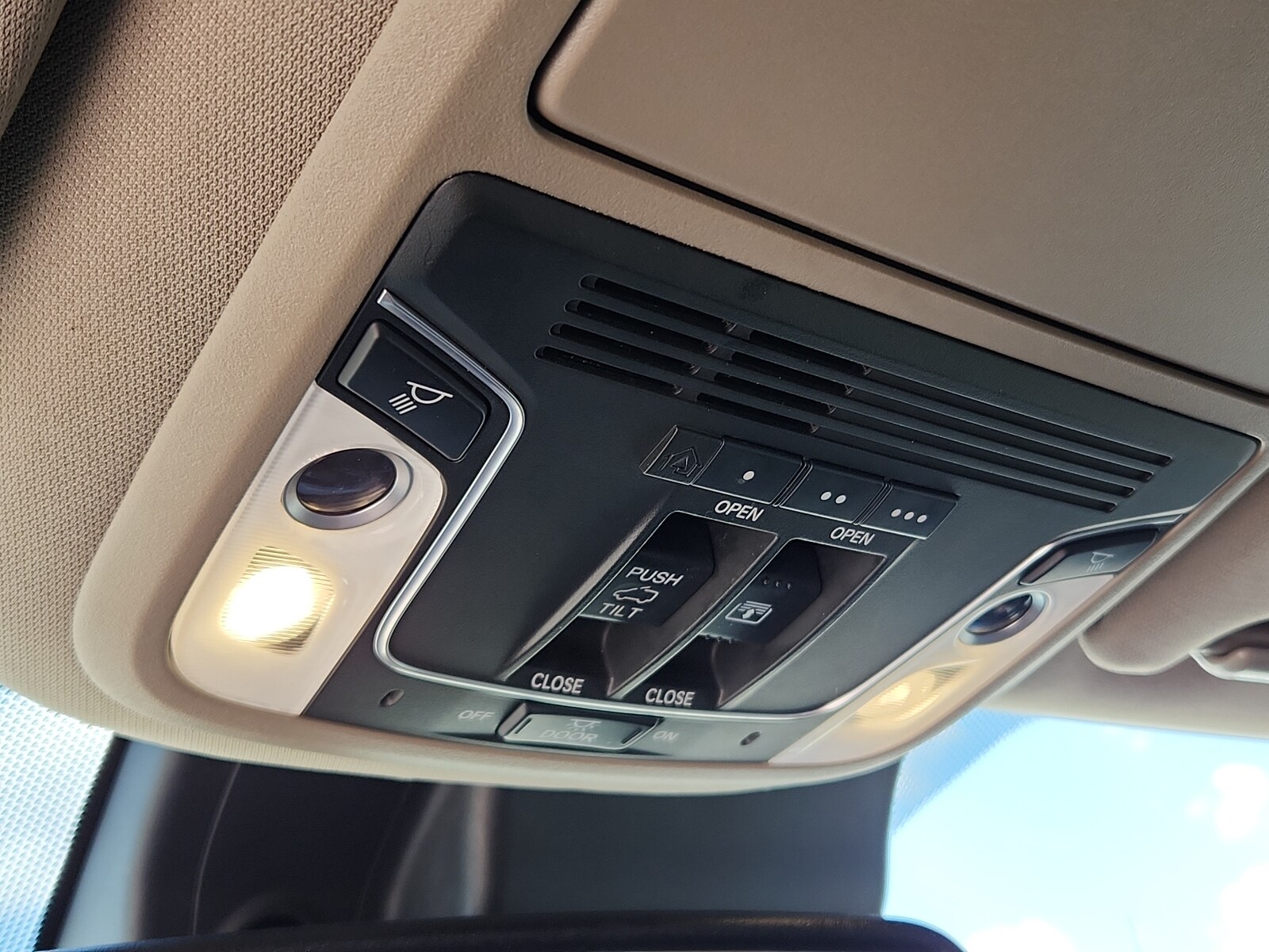 2017 Honda Pilot Elite - Photo 20