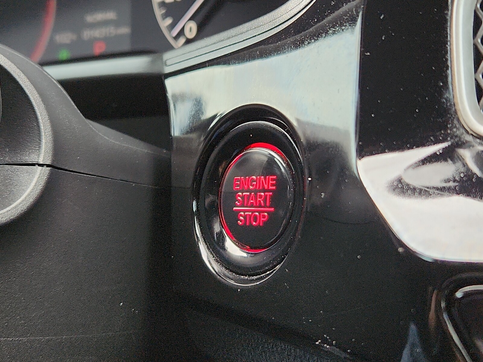 2025 Honda Civic Hatchback Sport - Photo 16