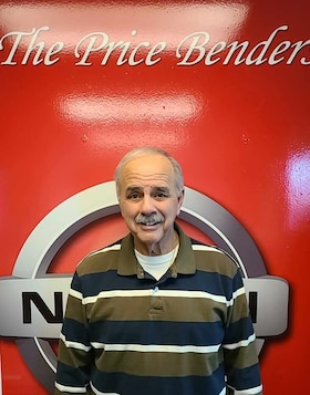 Staff member Lou Donofrio from b1e3874e2b9c