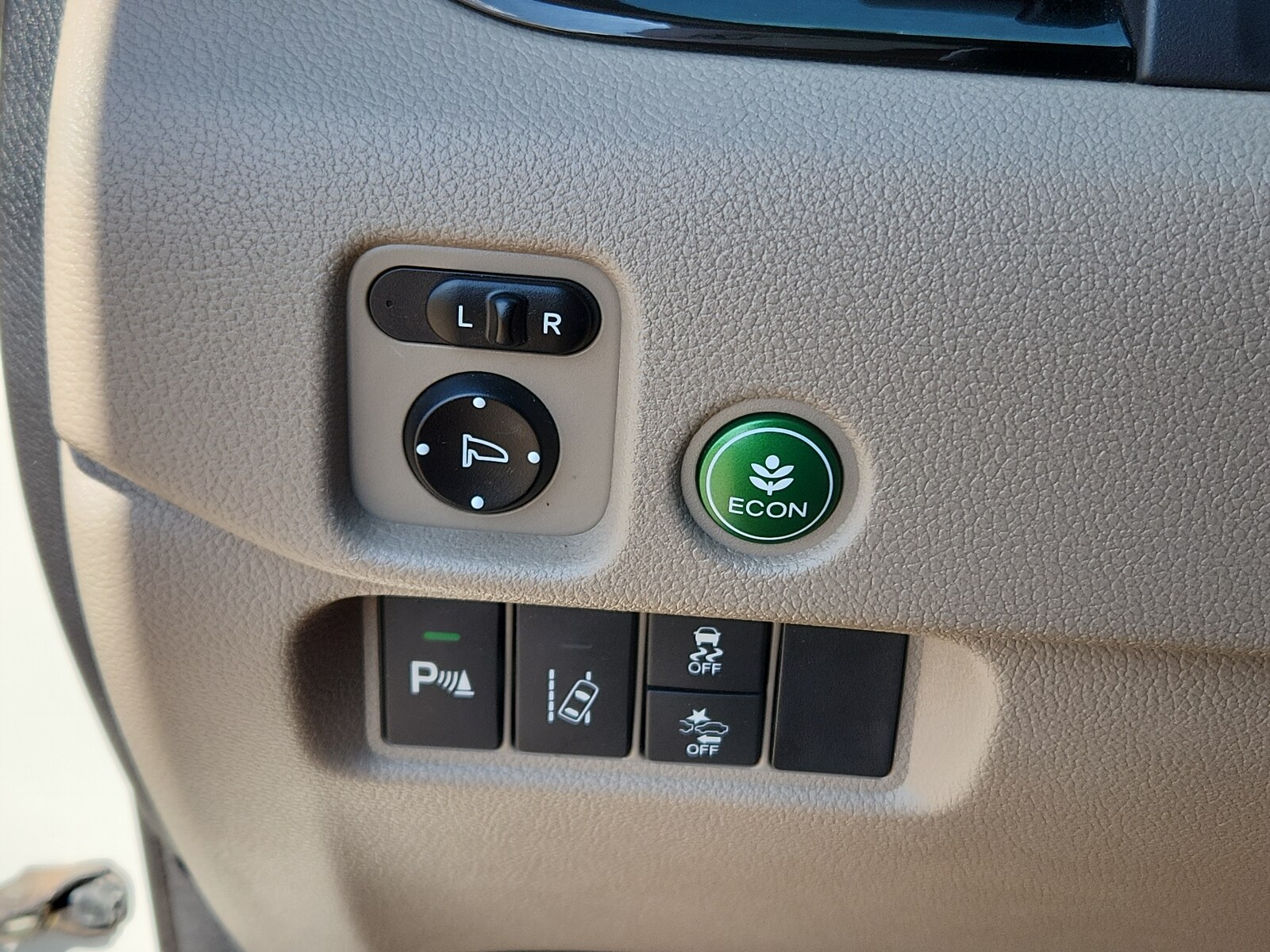 2017 Honda Pilot Elite - Photo 19