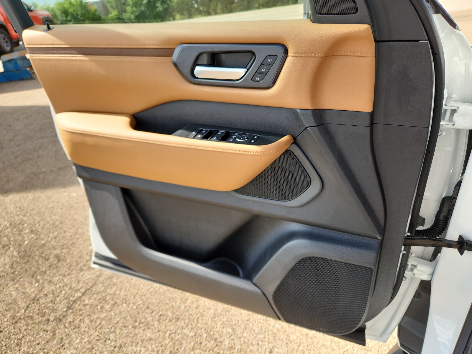 2026 Nissan Armada SL - Photo 12