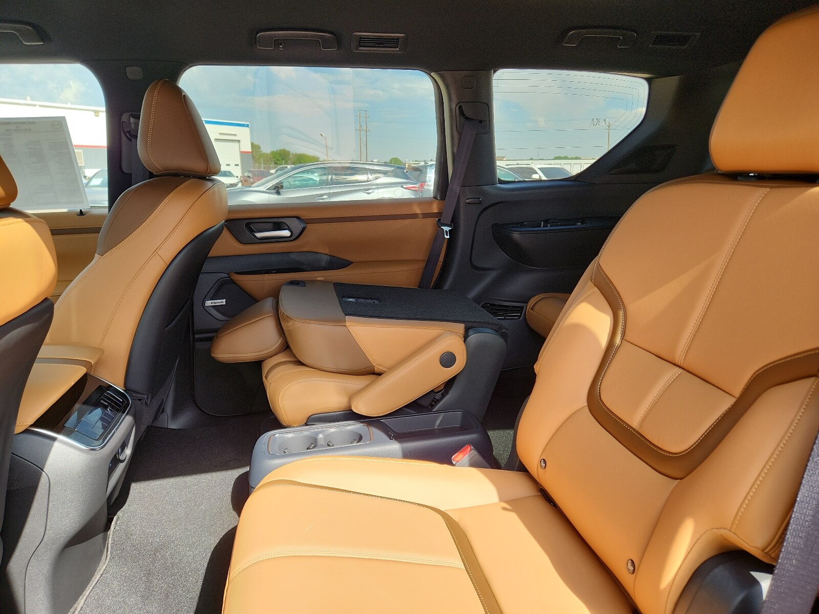 2026 Nissan Armada SL - Photo 9