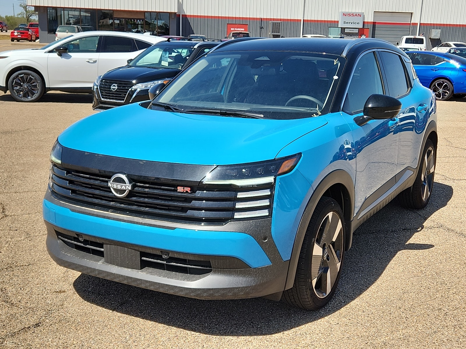2025 Nissan Kicks SR