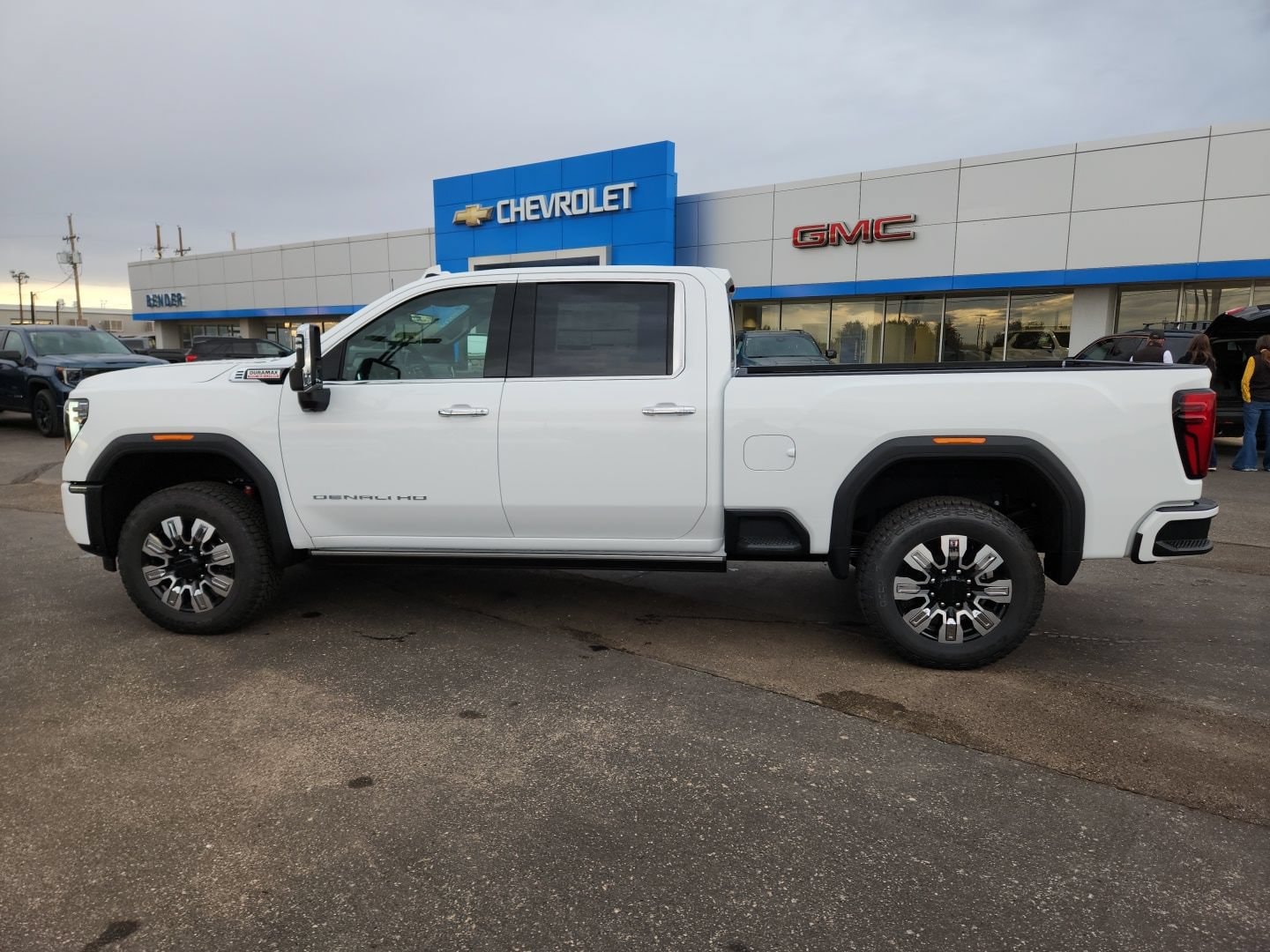 2026 GMC Sierra 2500HD Denali - Photo 2