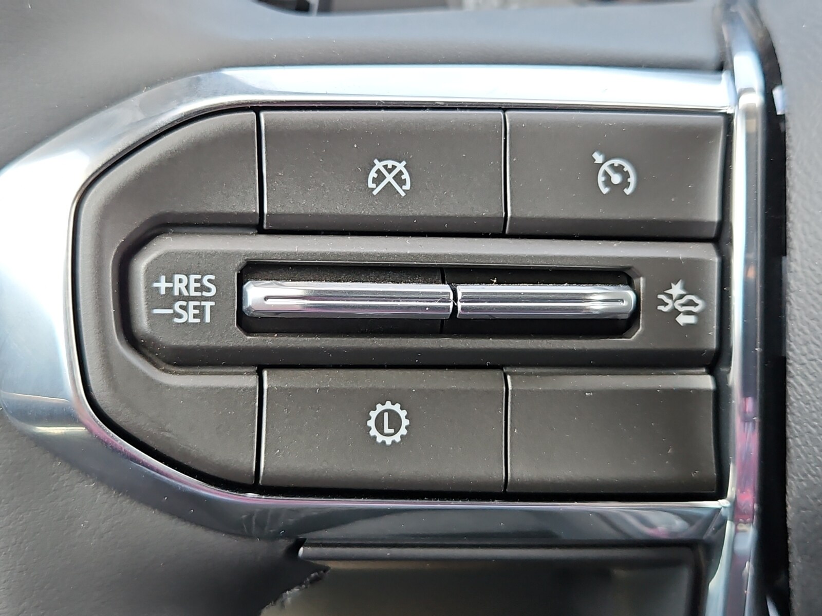 2026 GMC Acadia Elevation - Photo 17