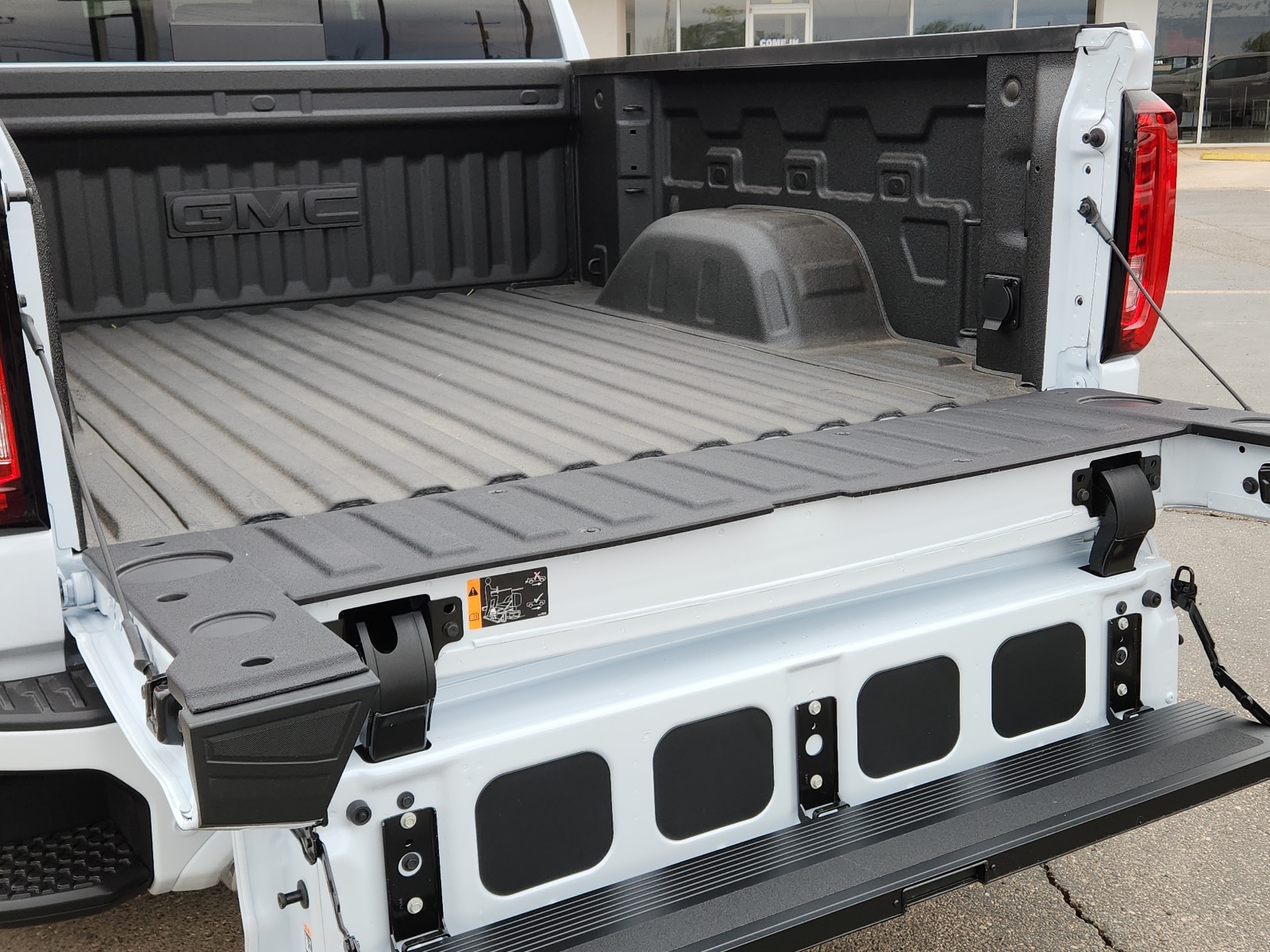 2026 GMC Sierra 1500 Denali - Photo 8