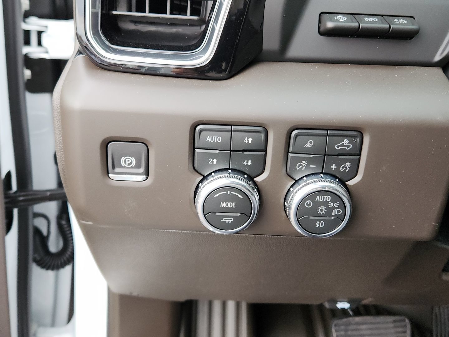 2026 GMC Sierra 2500HD Denali - Photo 18