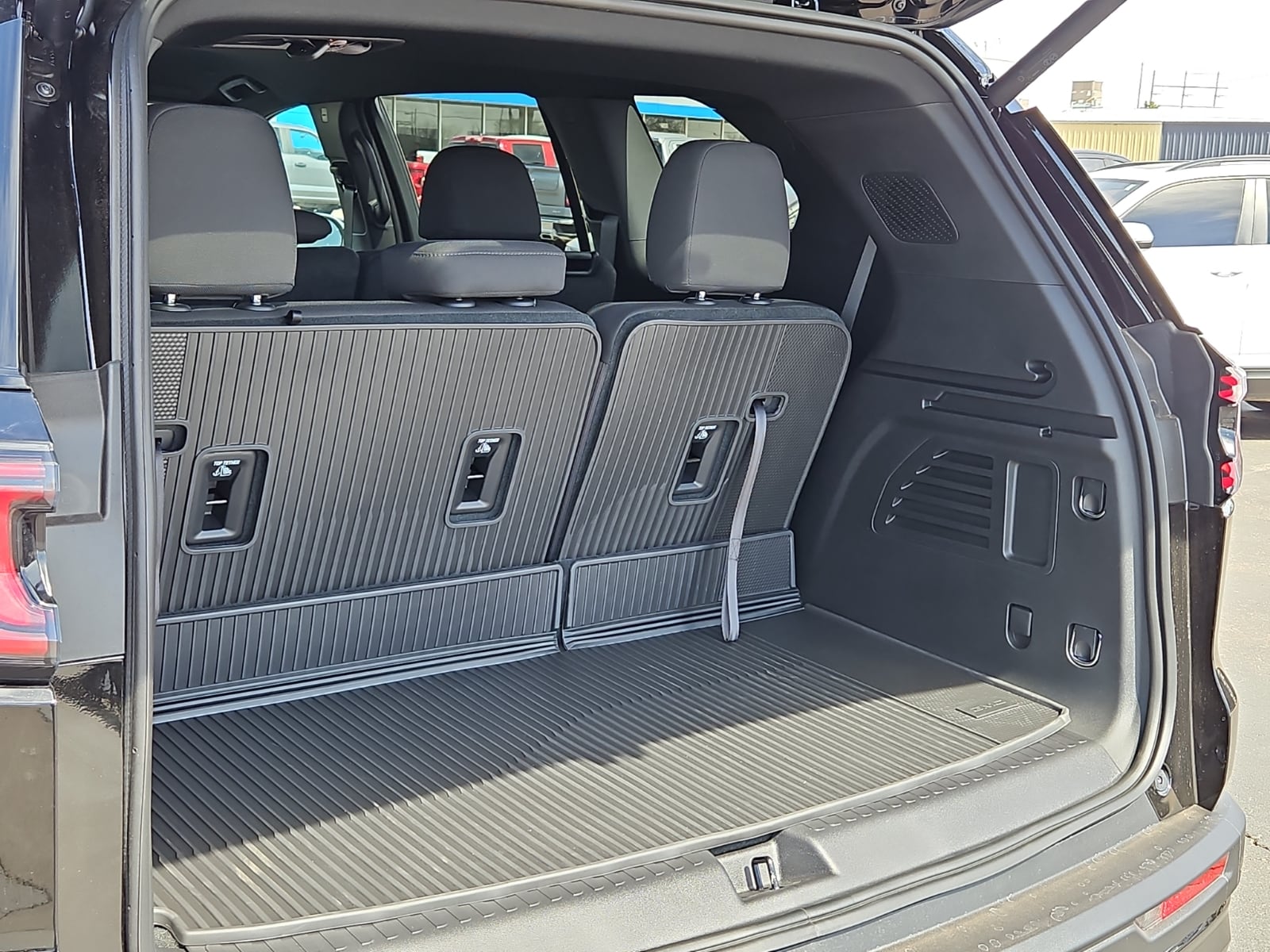 2026 GMC Acadia Elevation - Photo 8