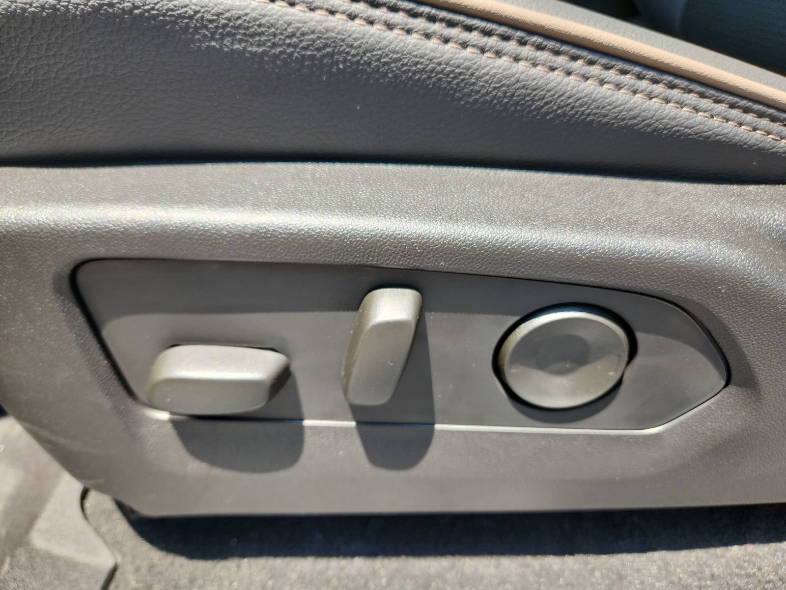 2026 GMC Canyon Denali - Photo 12