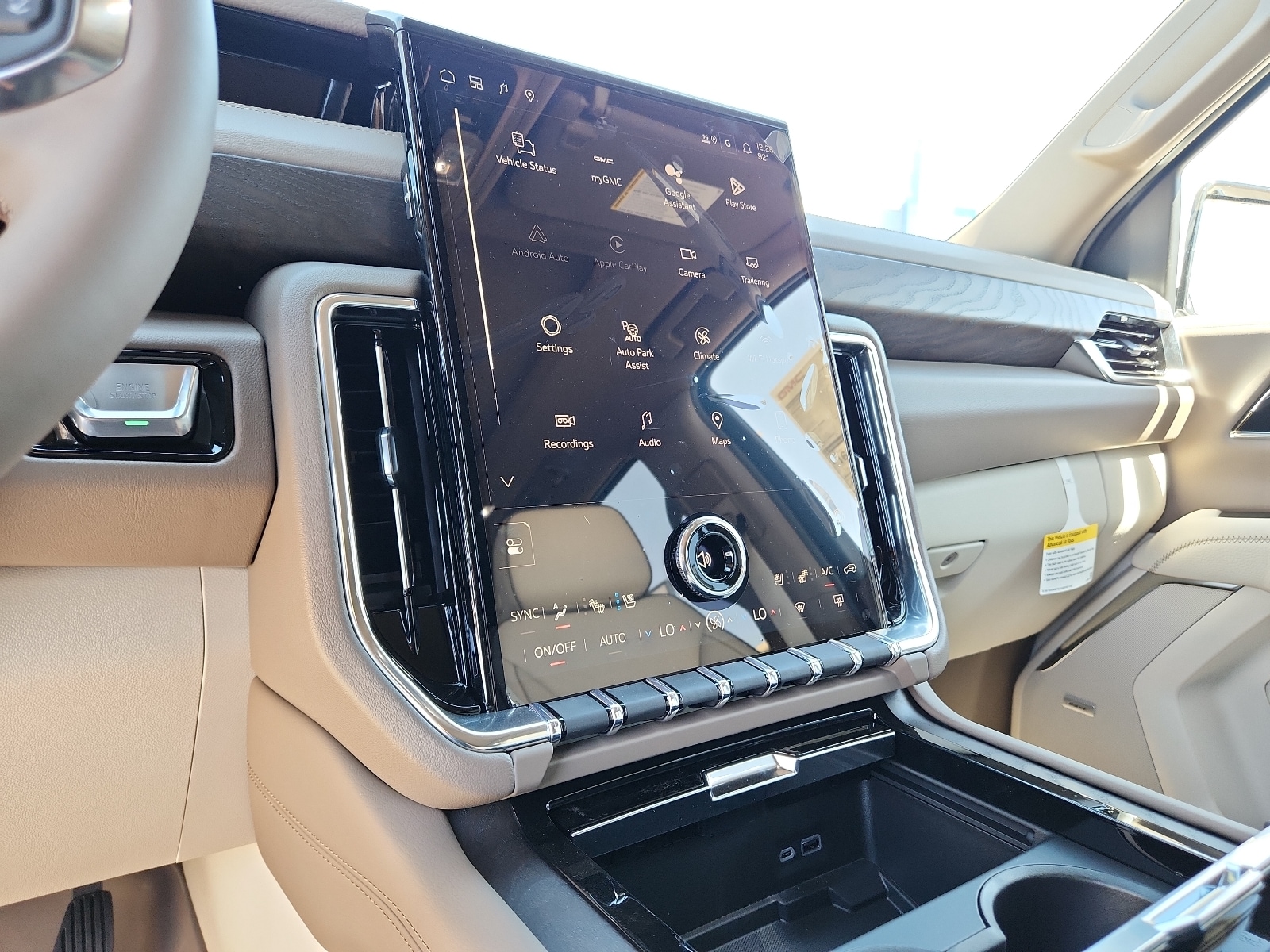 2026 GMC Yukon XL Denali - Photo 20