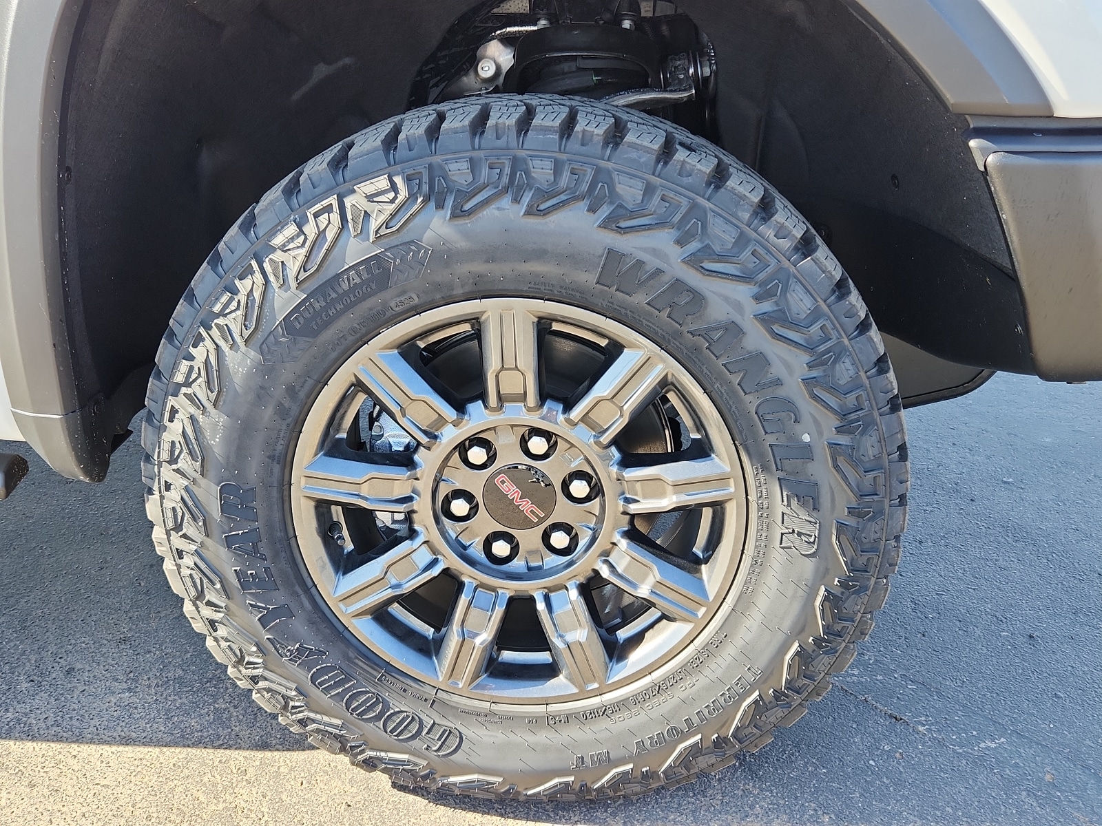 2026 GMC Sierra 1500 AT4X - Photo 7