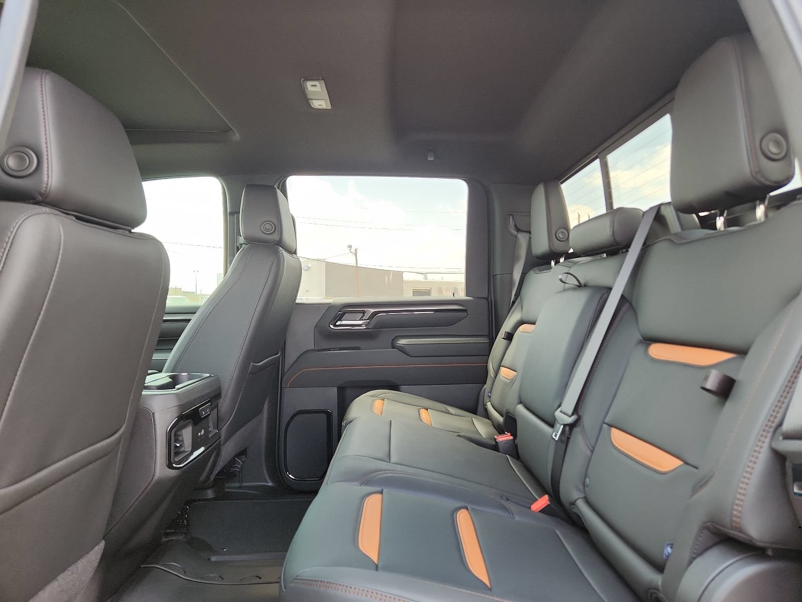 2026 GMC Sierra 2500HD AT4 - Photo 8