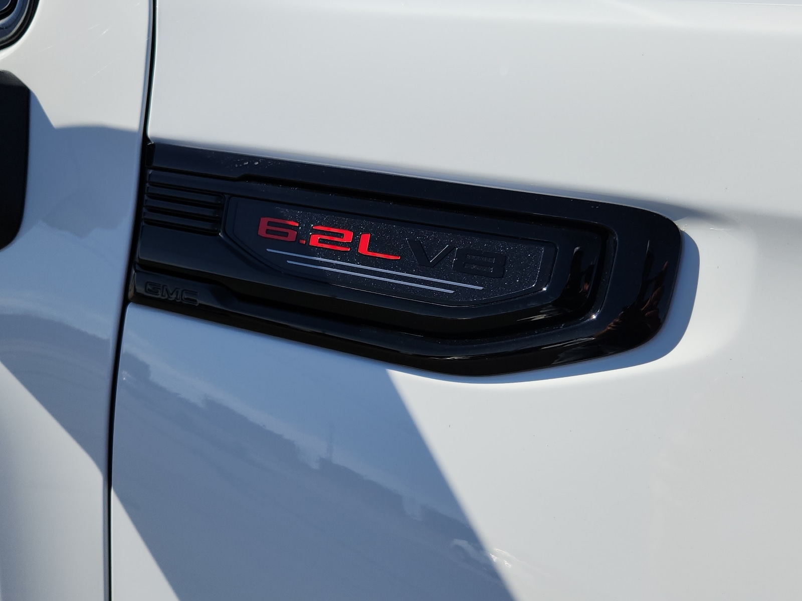 2026 GMC Sierra 1500 AT4X - Photo 8