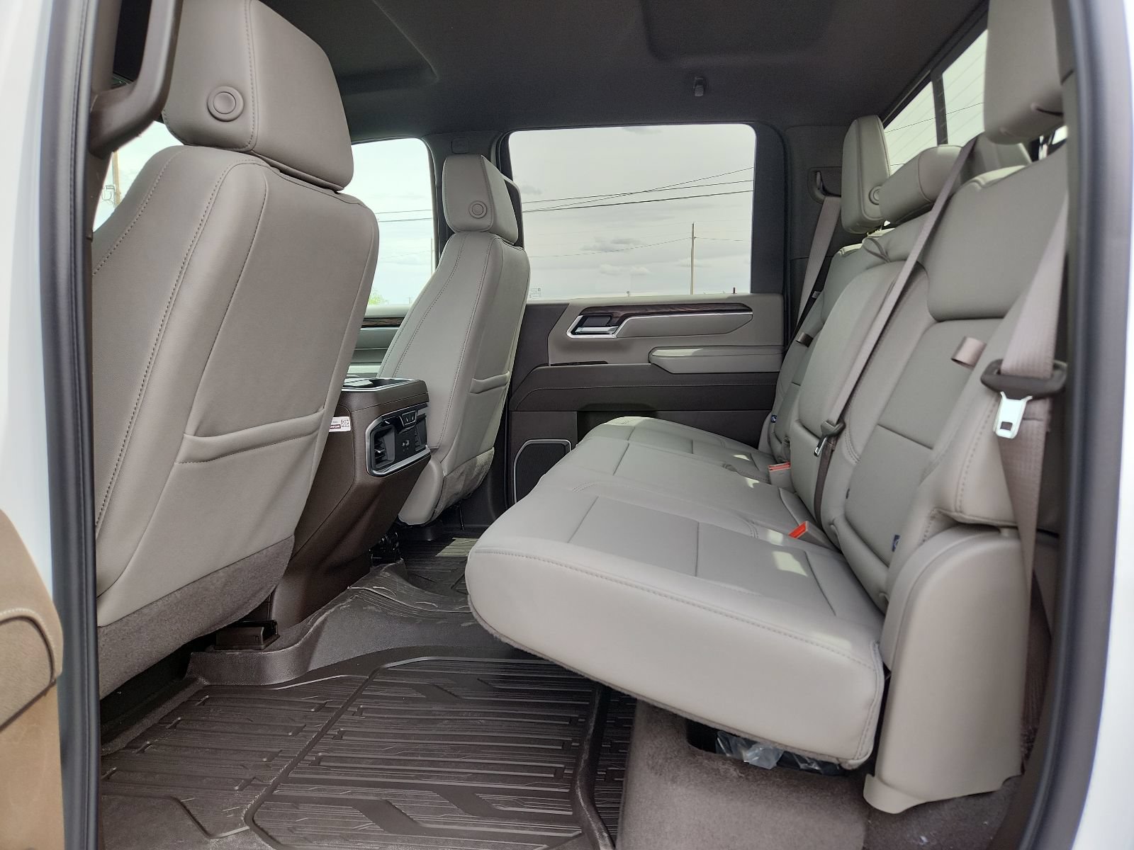 2026 GMC Sierra 2500HD SLT - Photo 8