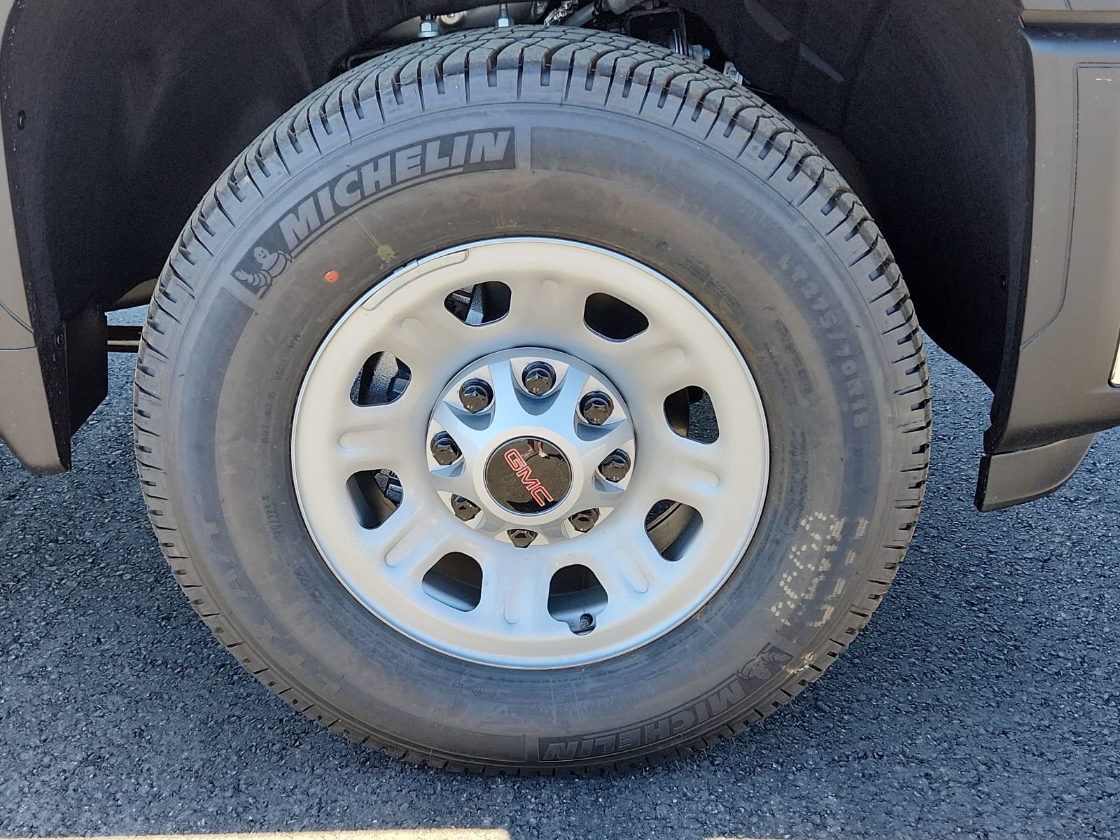 2026 GMC Sierra 3500HD Pro - Photo 6
