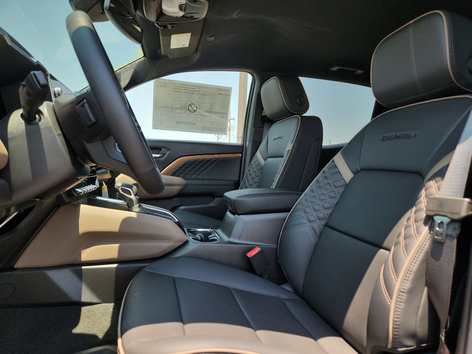 2026 GMC Canyon Denali - Photo 11