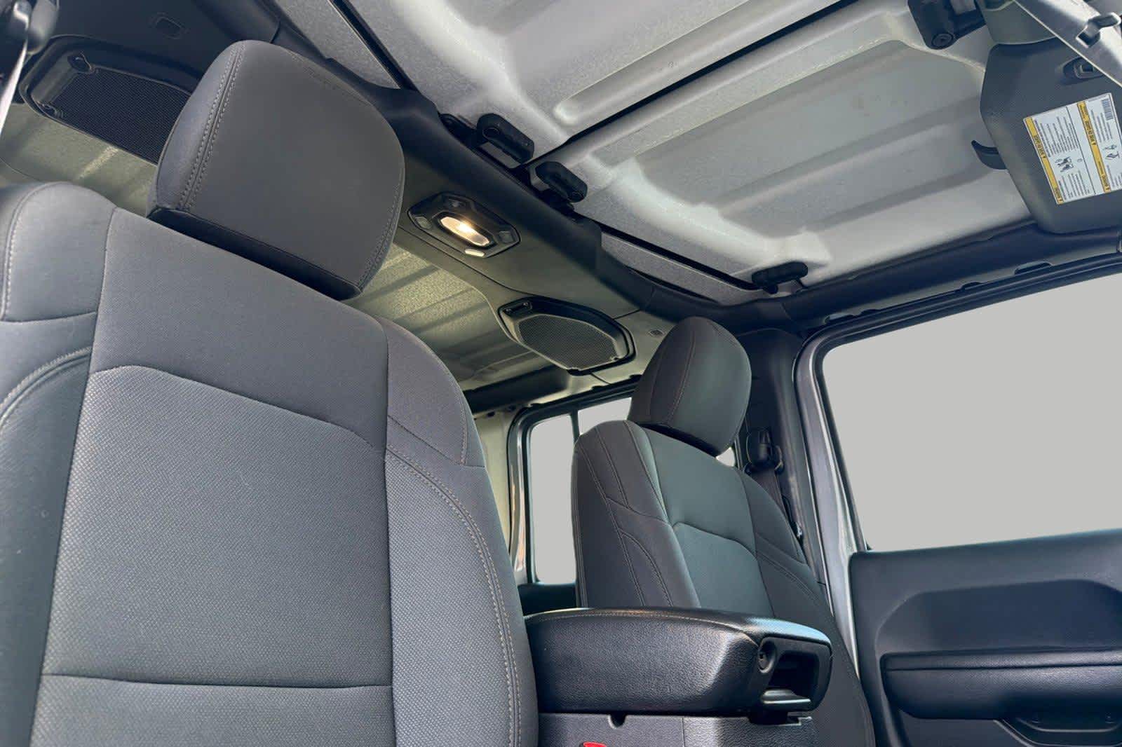 Thumbnail: 2018 Jeep Wrangler - 19