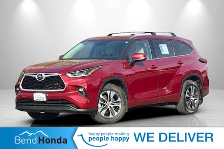 2021 Toyota Highlander XLE SUV