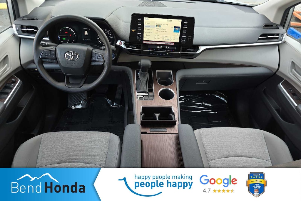 Used 2024 Toyota Sienna LE 8 Passenger Van Passenger Van