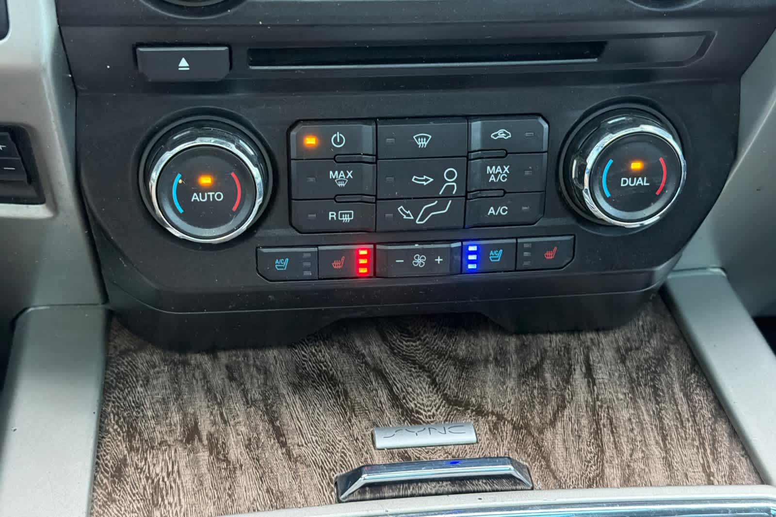 Thumbnail: 2018 Ford F-350 - 22