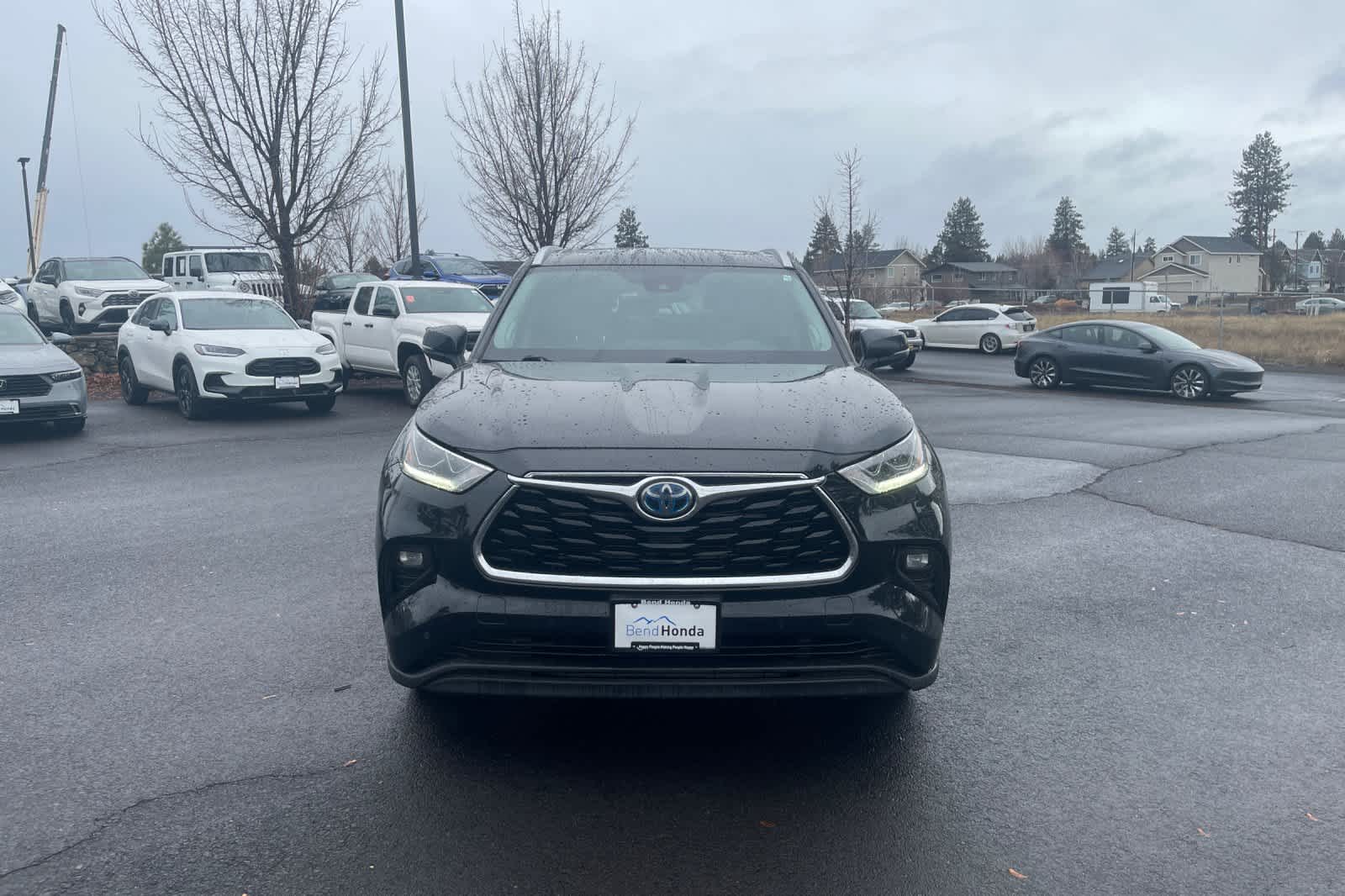 Thumbnail: 2023 Toyota Highlander - 10