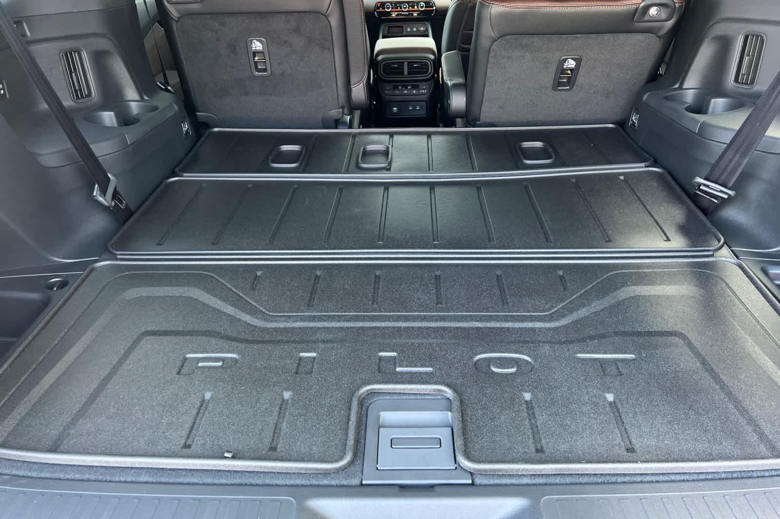 Thumbnail: 2026 Honda Pilot - 18