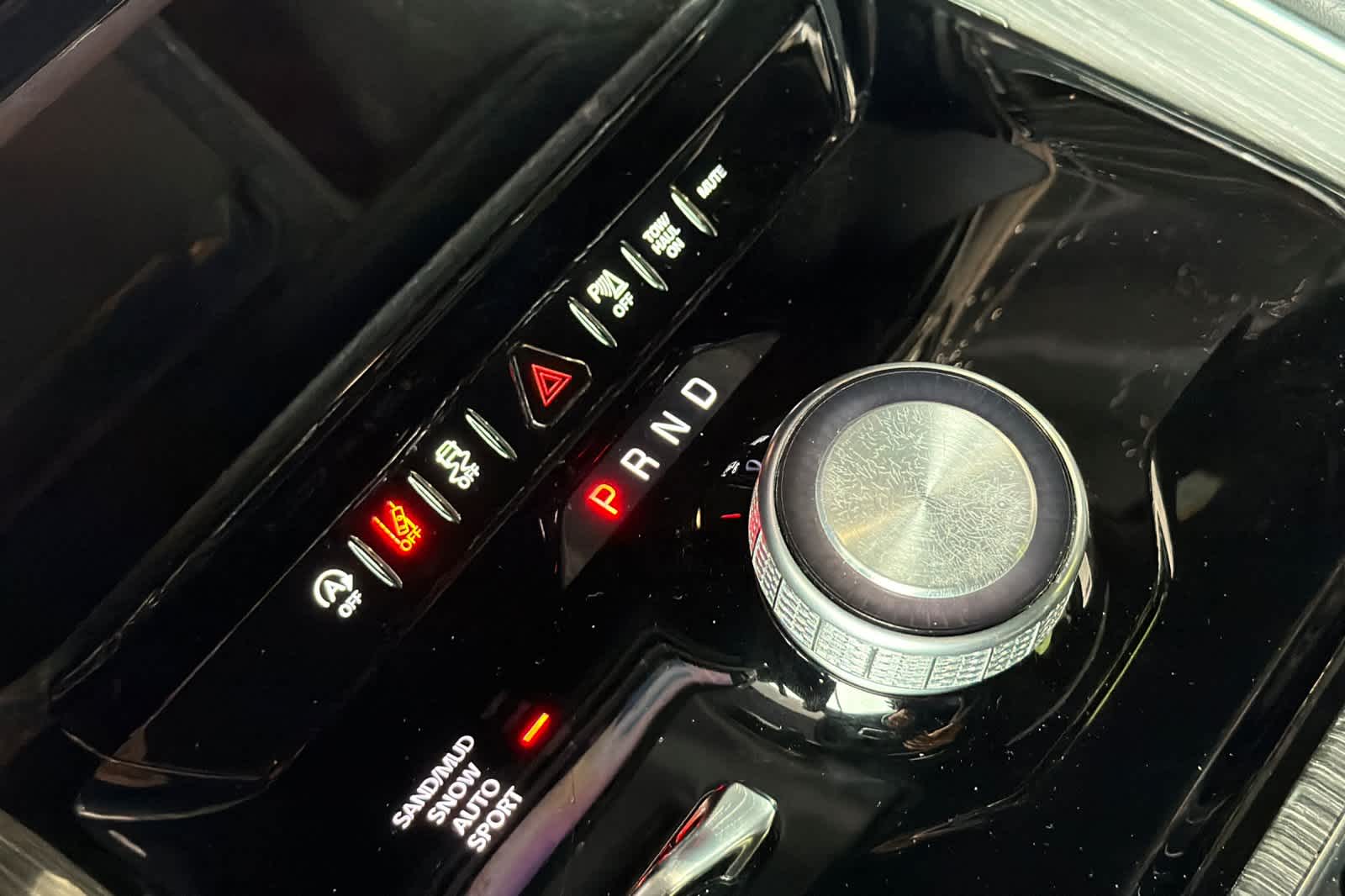 Thumbnail: 2024 Jeep Wagoneer - 25