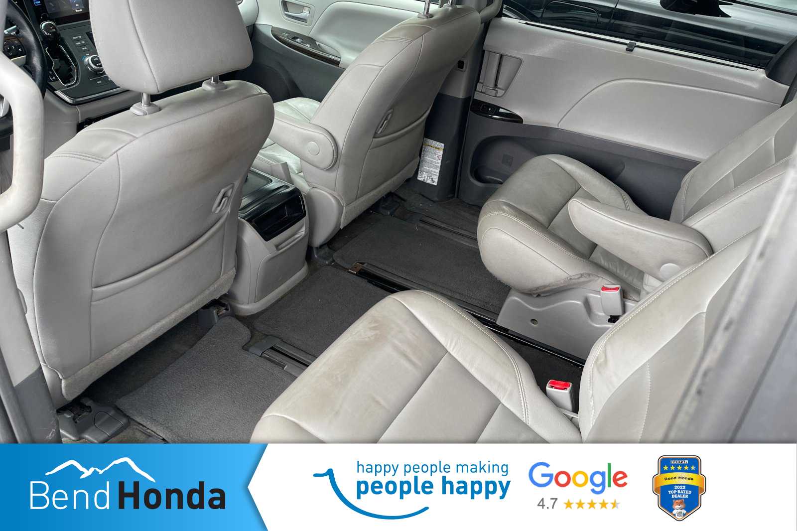 2015 Toyota Sienna XLE photo 4
